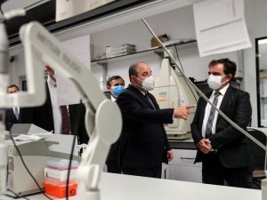 Bakan Varank ve Bakan Akar’dan Kayseri’ye aşı çıkarması