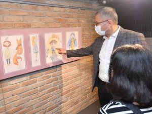 11 yaşındaki sanatçının "sergi" hayali Üsküdar’da gerçekleşti