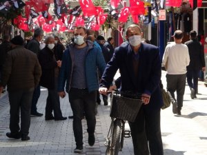O ilde vaka yayılım hızı düşmesine rağmen yoğun bakım oranları korkutuyor