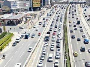 (Drone) İstanbul’da 23 Nisan kısıtlaması öncesi trafik erken başladı