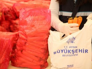Aydın Büyükşehir Belediyesi’nden kereviz ve havuç üreticisine destek