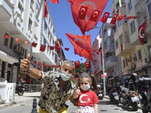 Marmaris’te 23 Nisan, 105 sokakta  balkonlarda kutlanacak