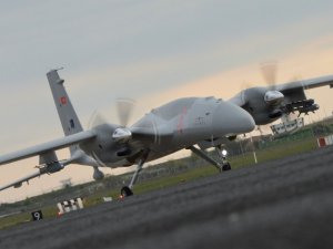Bayraktar Akıncı TİHA ilk atış testini başarıyla tamamladı