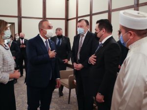 Çavuşoğlu, Romanya Müslümanları Müftüsüyle ve Türk-Tatar soydaş toplumu temsilcileriyle görüştü