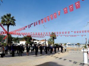 23 Nisan, Çeşme’de resmi törenle kutlandı