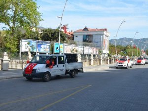 Marmaris’te konvoylu 23 Nisan kutlaması