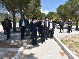 Vali Karadeniz Şehzadeler’in Sancaklıiğdecik projesini çok beğendi