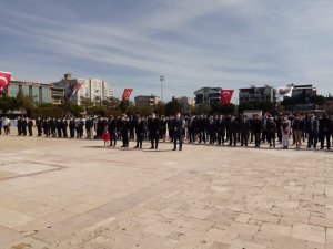 Didim’de 23 Nisan kent meydanında törenle kutlandı