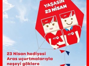 Çocuklara özel bir etkinlikle 23 Nisan coşkusu gökyüzünde yaşandı