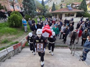 Kanserden vefat eden polis memuru son yolculuğuna uğurlandı