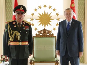Cumhurbaşkanı Erdoğan, Afganistan’ın eski Cumhurbaşkanı Yardımcısı Mareşal Raşid Dostum’u kabul etti