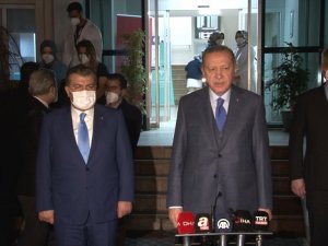 Cumhurbaşkanı Erdoğan: "Salgında hayatını kaybeden sağlıkçı kardeşlerime Allah’tan rahmet diliyorum”