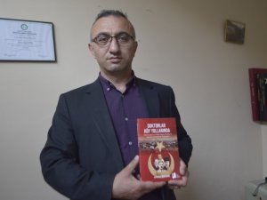 Ahmet Öztürk, köycülük yazıtlarını gün yüzüne çıkardı