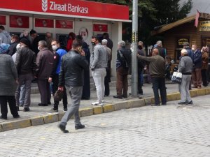 3 günlük kısıtlama sonrası Uşak’ta yoğunluk yaşandı
