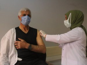 Başhekim Çelik: “Vatandaşlar randevu almasına rağmen aşı olmuyor”