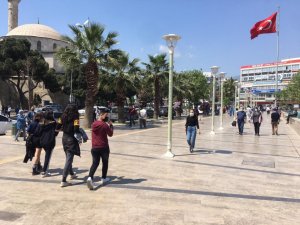 Aydın’da 3 günlük kısıtlamanın ardından sokaklar doldu taştı