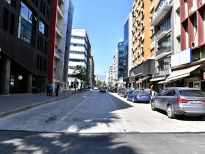 İzmir’deki Halit Ziya Bulvarı’nda geçici trafik düzenlemesi