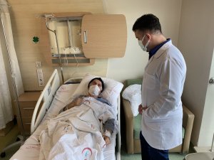 Yaşlı hasta ilk kez yapılan ameliyatla sağlığına kavuşturdu