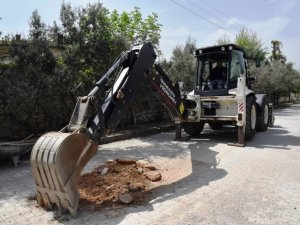 Yunusemre’nin iki mahallesinde yollar düzenleniyor