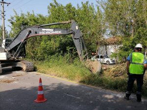 Kavakarası Kanalında 4,5 kilometre temizlik