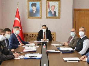 Vali Çelik: ”Tedbirlerin uygulanabilirliğini artırmak için denetimler sıklaştırılacak”