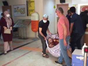 Hastanın battaniyede taşınmasına soruşturma