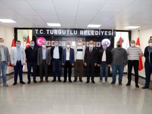 Başkan Çetin Akın’dan yerel esnafa destek çağrısı