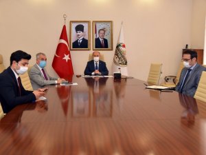 Vali Karadeniz, kaymakamlar ve idarecilerle toplantı yaptı