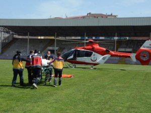 Ambulans helikopter, iş kazasında yaralanan işçi için havalandı