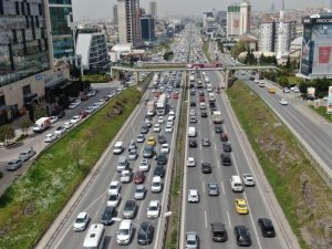 Tam kapanma öncesi İstanbul trafiğinde rekor seviye