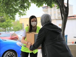 Pamukkale Belediyesi, Ramazan’da ihtiyaç sahiplerinin içini ısıttı
