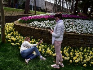 Tarihi Gülhane Parkı’nda lalelerden görsel şölen