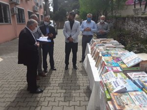 Memurlardan toplanan 3 bin 717 kitap öğrencilere hediye edeceği dağıtılacak