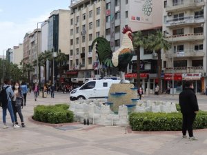 Tam kapanmaya saatler kala kent merkezinde yoğunluk yüzde 100 arttı