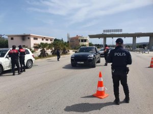 Tam kapanma nedeniyle Çeşme’ye yazlıkçı akını