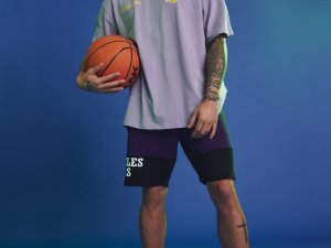 NBA lisanslı tişörtler yaz kombinlerinde