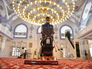 Kadıköy’de camilerde Ramazan ayı temizliği
