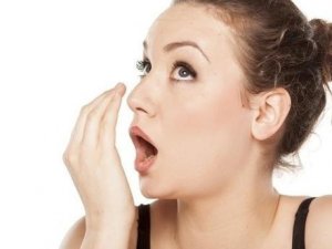 Ağız kokusuna karşı elma ve armut önerisi