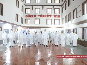 Bakan Kasapoğlu: “Son bir yılda her zamankinden daha fazla fedakarlıkla çalışarak ülkemizi daha da güçlü kılan bütün emekçi arkadaşlarıma şükranlarımı sunuyorum”