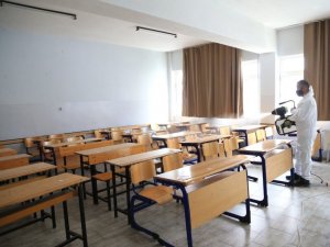 Yarın gerçekleştirilecek ALES sınavı öncesi sınıflar dezenfekte edildi