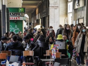 İtalya’da son 24 saatte Covid-19’a bağlı 226 can kaybı