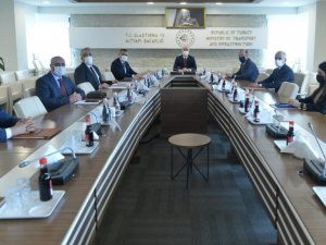 Nevşehir heyeti Ulaştırma ve Altyapı Bakanı Karaismailoğlu ile görüştü