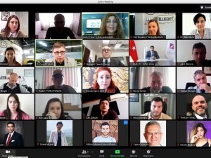 Sektör temsilcileriyle gençler buluşuyor