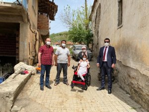 Engelli kızın bayram hediyesi Başkan Ergün’den