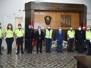 Manisa’da başarılı trafik polisleri ödüllendirildi
