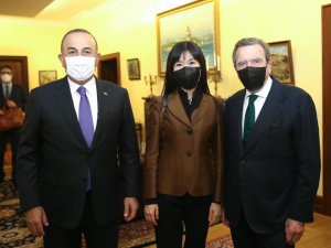 Dışişleri Bakanı Çavuşoğlu, Almanya’da eski Şansölye Schröder ve eski Dışişleri Bakanı Gabriel ile görüştü