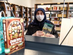Altındağ’da 68 yaşında bir kitap kurdu