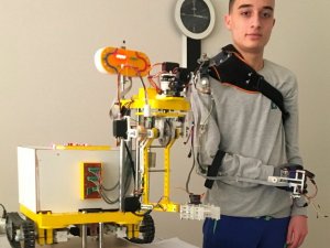 Mobil robot kol ile iş kazaları önlenebilecek