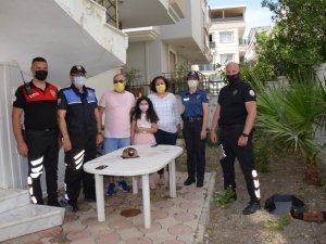 Didim’de polislerden sürpriz doğum günü