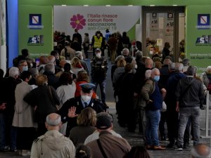 İtalya’da son 24 saatte 11 bin 807 yeni vaka